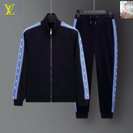 Picture of LV SweatSuits _SKULVM-3XL12yn9329188